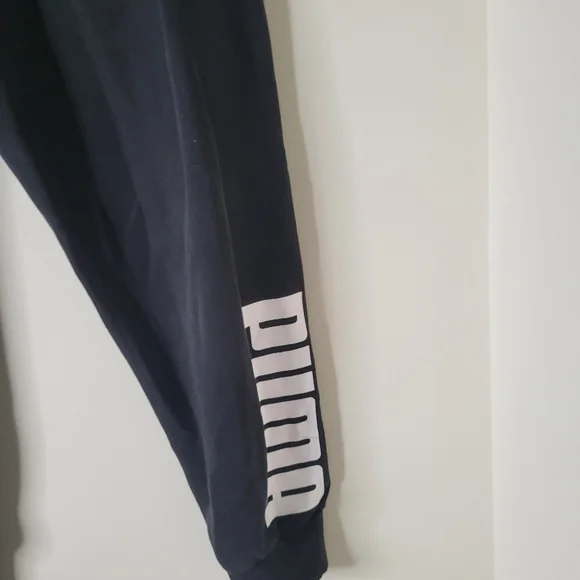 Puma Black Logo Sweatpants - Picture 3 of 7
